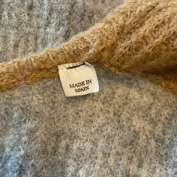 PRE-LOVED sita murt rent the runway sweater Size M-L (see measurements) - Picture 6 of 8